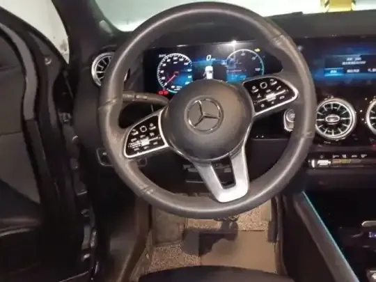 Mercedes-Benz EQA 2022 (23200 км)