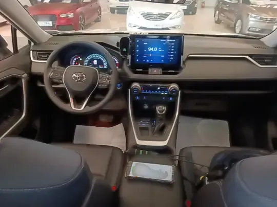 Toyota RAV4 2022 (88700 км)