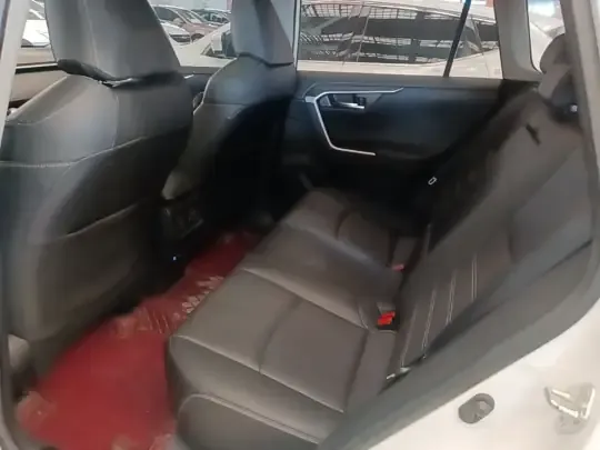 Toyota RAV4 2022 (88700 км)