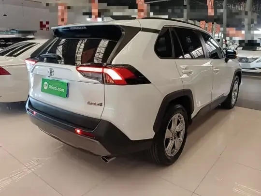 Toyota RAV4 2022 (88700 км)
