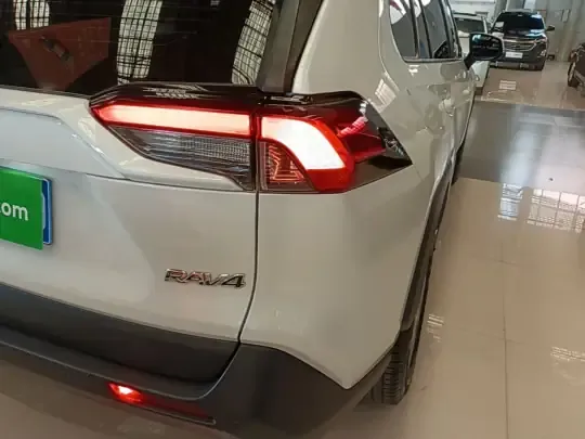 Toyota RAV4 2022 (88700 км)