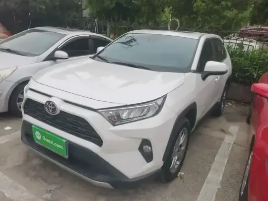 Toyota RAV4 2022 (49300 км)