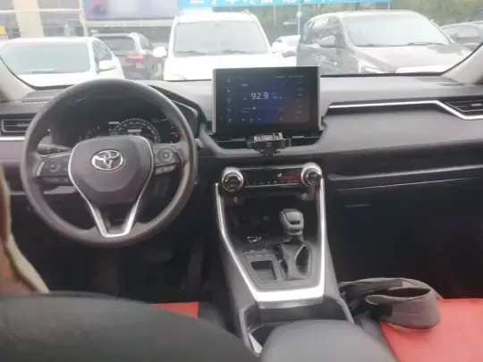 Toyota RAV4 2022 (49300 км)