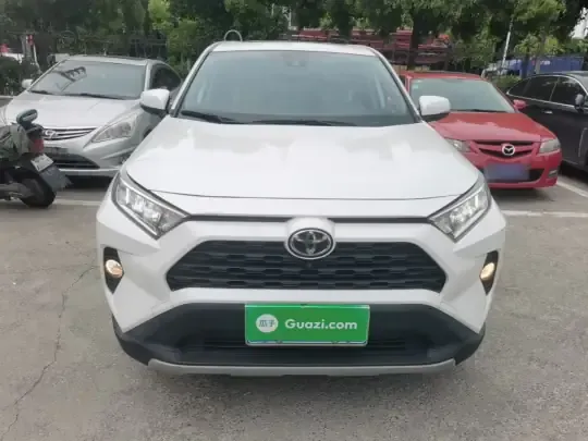 Toyota RAV4 2022 (49300 км)