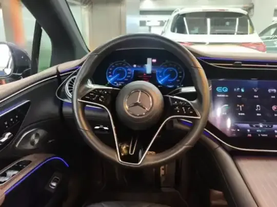 Mercedes-Benz EQS 2022 (33600 км)