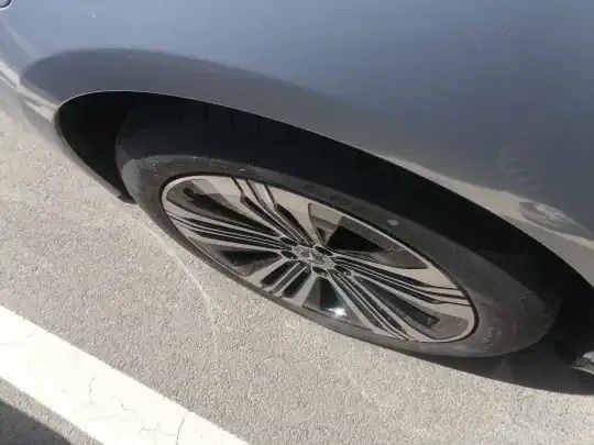 Mercedes-Benz EQS 2022 (1300 км)