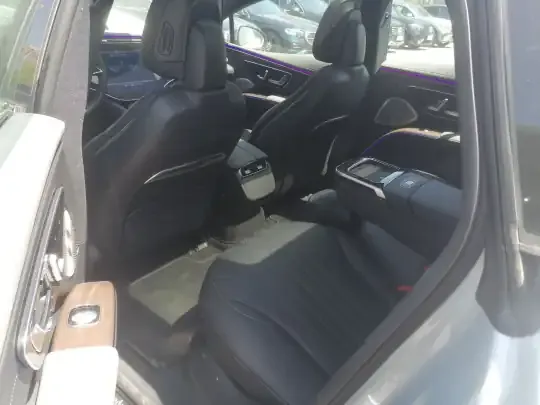 Mercedes-Benz EQS 2022 (1300 км)