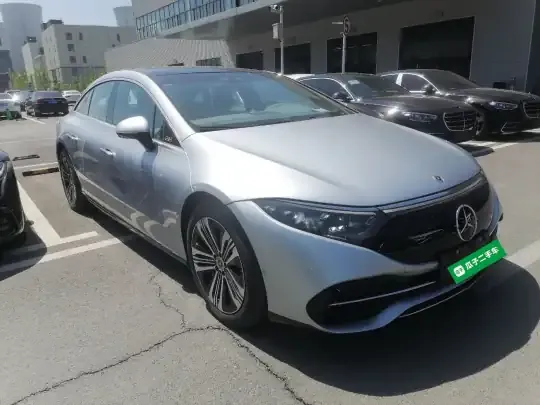 Mercedes-Benz EQS 2022 (1300 км)