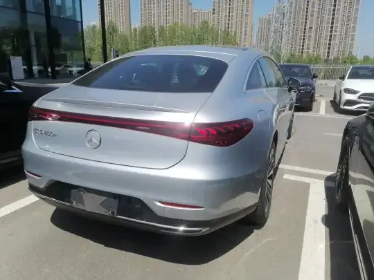 Mercedes-Benz EQS 2022 (1300 км)