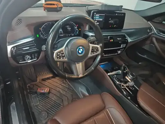 BMW 5 Series New Energy 2022 (86600 км)