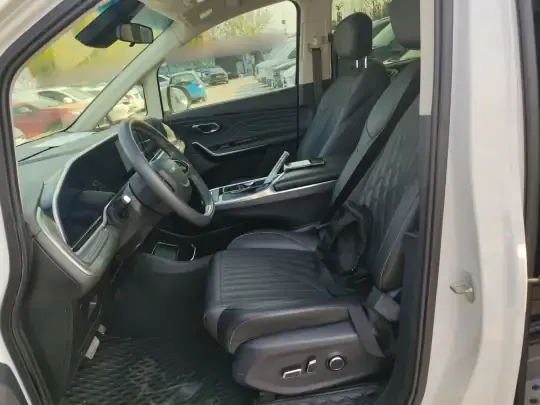 SAIC MAXUS G90 2022 (60800 км)