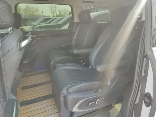 SAIC MAXUS G90 2022 (60800 км)