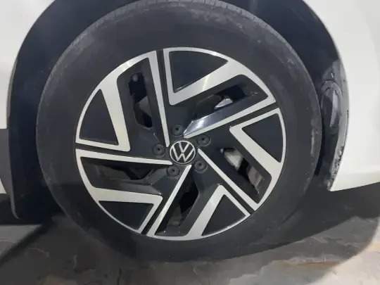 Volkswagen Sagitar 2023 (43800 км)