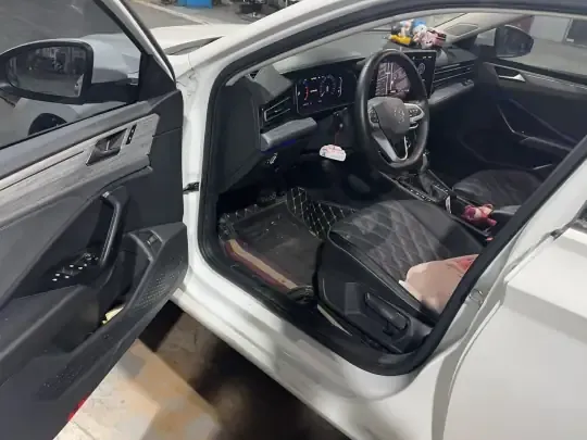 Volkswagen Sagitar 2023 (43800 км)