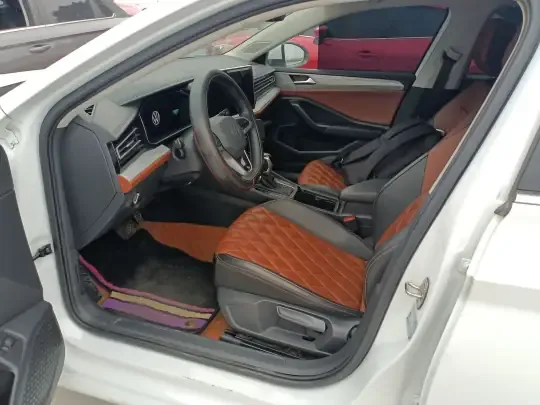 Volkswagen Sagitar 2023 (40200 км)
