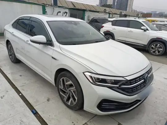 Volkswagen Sagitar 2023 (40200 км)