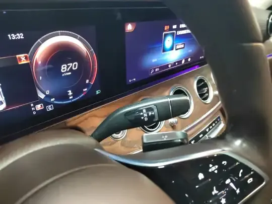 Mercedes-Benz E-Class 2022 (87700 км)