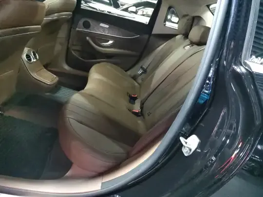 Mercedes-Benz E-Class 2022 (87700 км)