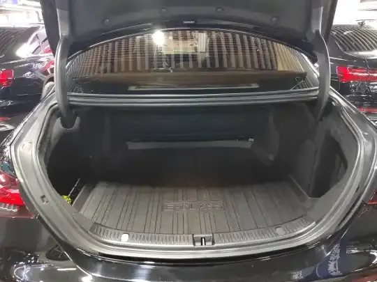 Mercedes-Benz E-Class 2022 (87700 км)