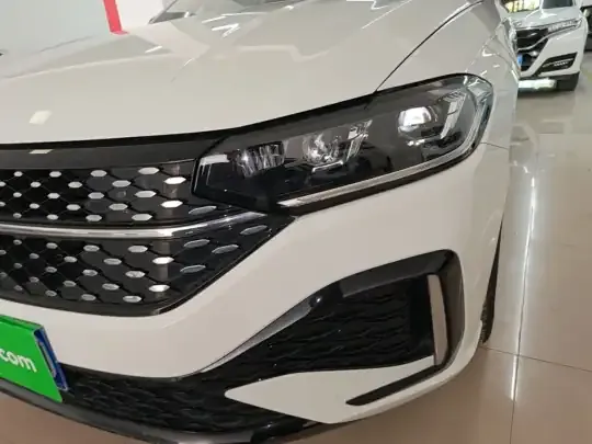 Volkswagen Lavida 2023 (42800 км)
