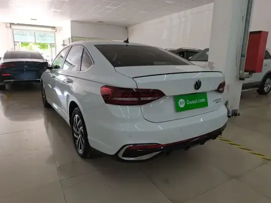 Volkswagen Lavida 2023 (42800 км)