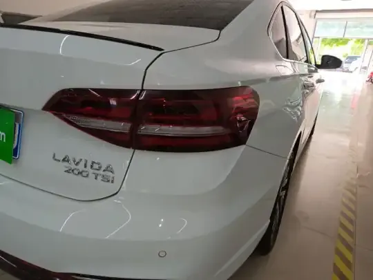 Volkswagen Lavida 2023 (42800 км)