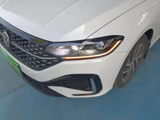Volkswagen Lavida 2023 (41100 км)