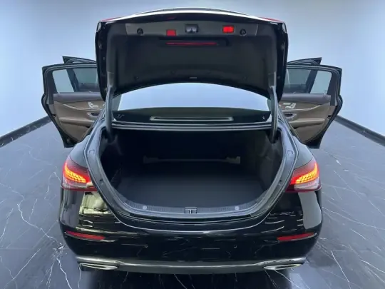 Mercedes-Benz E-Class 2022 (87000 км)