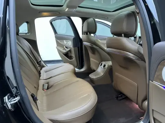 Mercedes-Benz E-Class 2022 (87000 км)