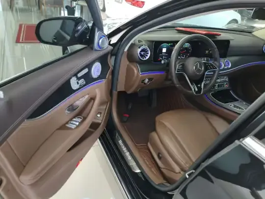 Mercedes-Benz E-Class 2022 (65100 км)