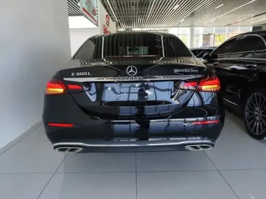 Mercedes-Benz E-Class 2022 (65100 км)