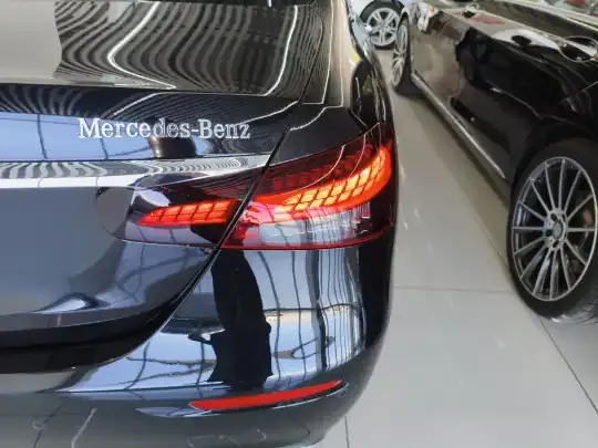 Mercedes-Benz E-Class 2022 (65100 км)