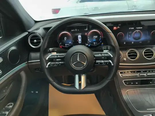 Mercedes-Benz E-Class New Energy 2022 (82200 км)
