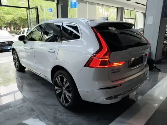 Volvo XC60 New Energy 2023 (112400 км)