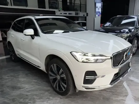 Volvo XC60 New Energy 2023 (112400 км)