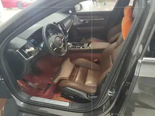 Volvo S90 New Energy 2023 (80400 км)