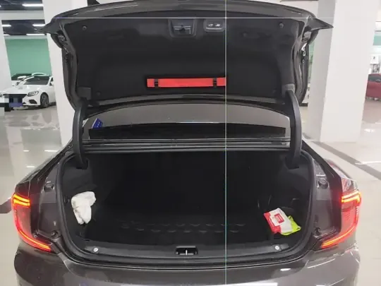 Volvo S90 New Energy 2023 (80400 км)