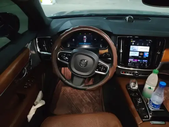 Volvo S90 New Energy 2023 (108200 км)