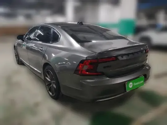 Volvo S90 New Energy 2023 (108200 км)