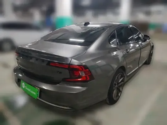Volvo S90 New Energy 2023 (108200 км)