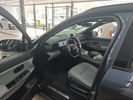 Nio ES8 2022 (59300 км)
