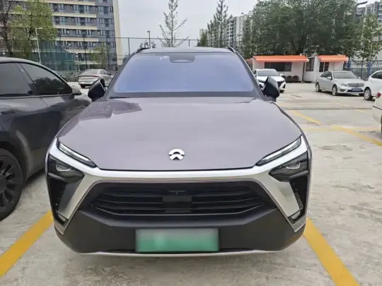 Nio ES8 2022 (72400 км)