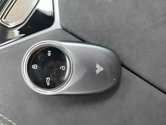 NETA S 2022 (26100 км)