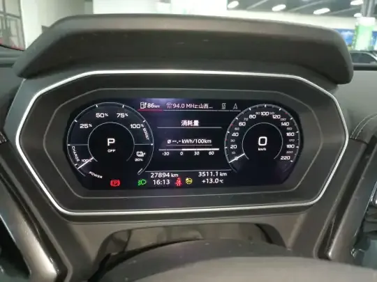 Audi Q4 e-tron 2022 (27799 км)