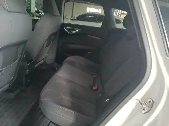 Audi Q4 e-tron 2022 (27799 км)