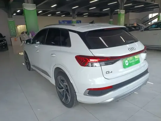 Audi Q4 e-tron 2022 (27799 км)