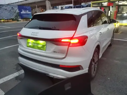 Audi Q4 e-tron 2022 (52600 км)