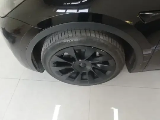 Tesla Model Y 2022 (113100 км)