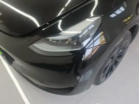 Tesla Model Y 2022 (113100 км)