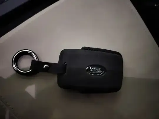 Land Rover Defender 2023 (18500 км)